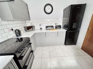 Kitchen- click for photo gallery